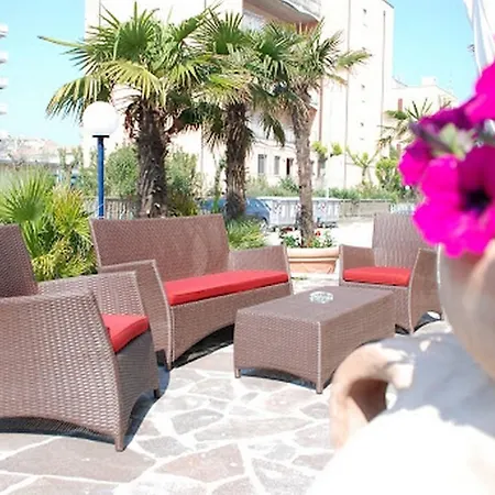 Ξενοδοχείο Nuovo Anthisa 3*