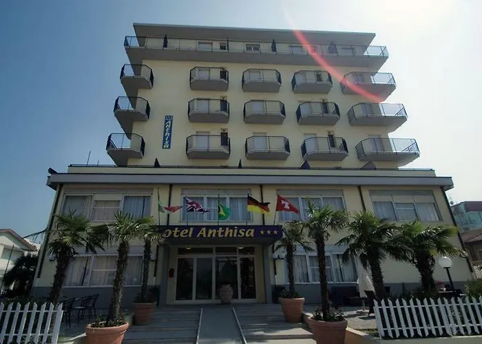 Nuovo Anthisa Hotel 3*